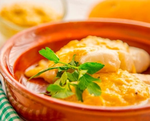 merluza con salsa de almendras