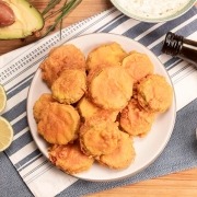 Calabacines en gabardina con alioli de aguacate Calabacines en gabardina con alioli de aguacate