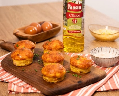 Receta casera de muffins de salmón y puerro